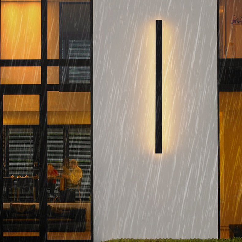 Modern Minimalist Long Rectangular LED Wall Sconce in Aluminum and Acrylic – Outdoor Garden Lighting
