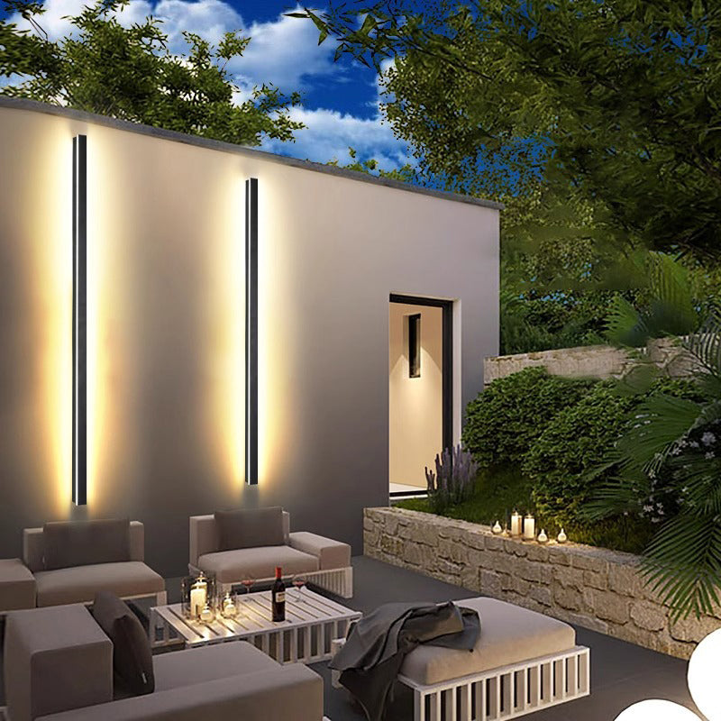 Modern Minimalist Long Rectangular LED Wall Sconce in Aluminum and Acrylic – Outdoor Garden Lighting