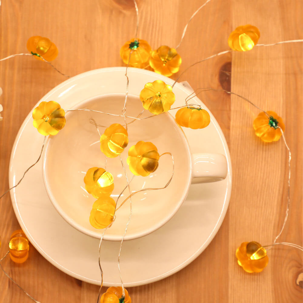 Modern Thanksgiving Maple, Acorn & Pumpkin Decor with 30 LED String Lights