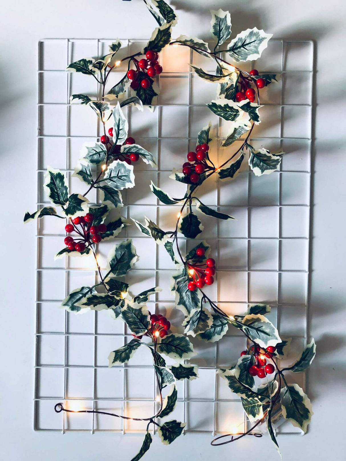 Christmas Red Fruit Rattan String Lights for Window & Patio – Perfect Party Decoration for Christmas and Thanksgiving