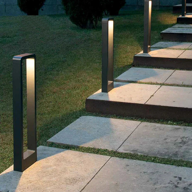 Elegant Modern Ground Garden Light with Durable Weather-Resistant Construction