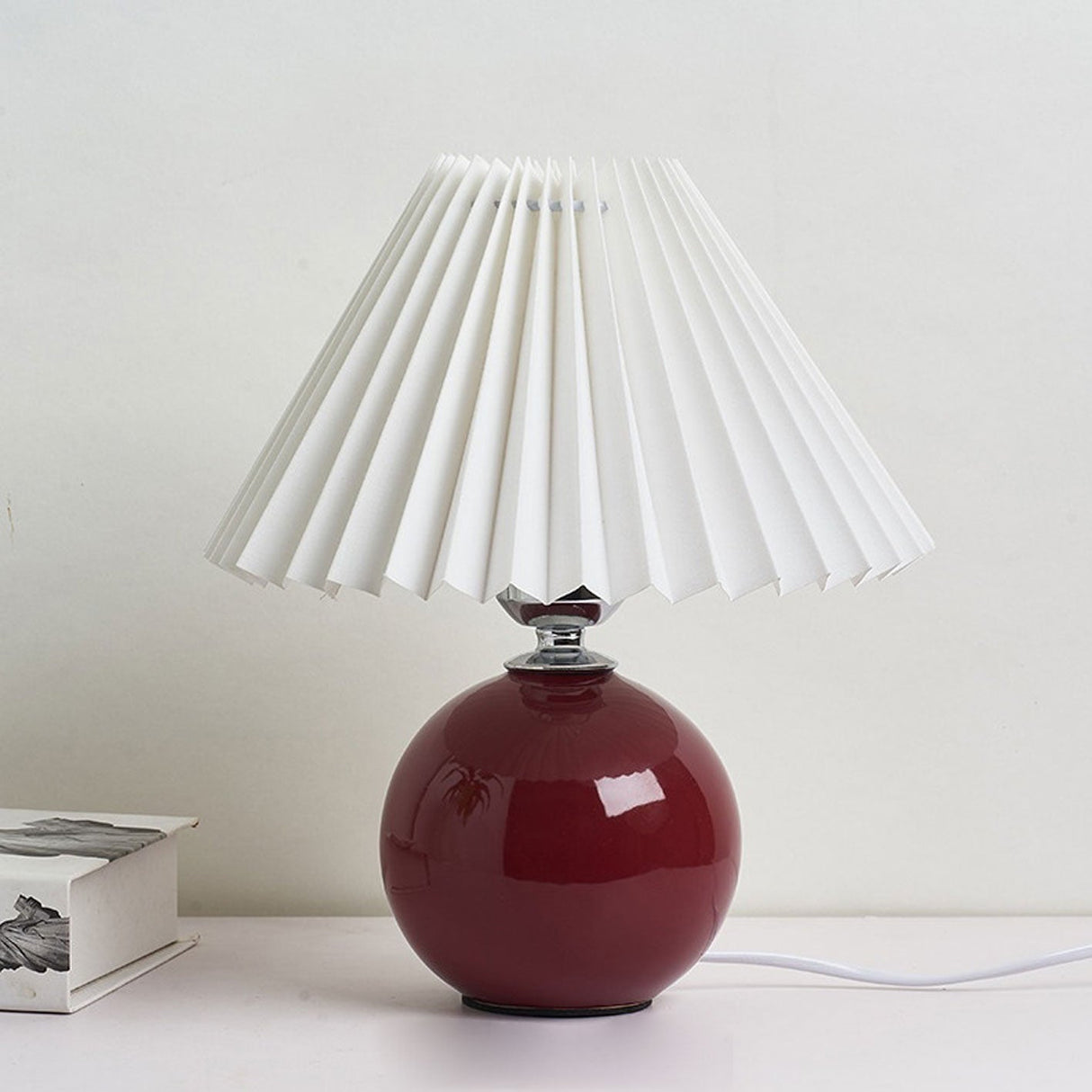 Sleek Nordic Minimalist Ceramic Pleated 1-Light Table Lamp