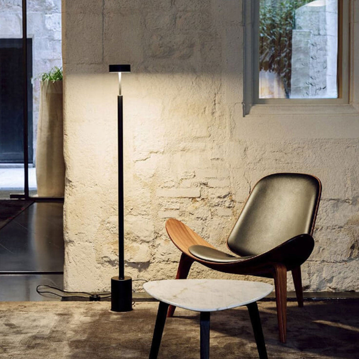 Nordic Minimalist LED Column Floor Lamp – Sleek Tall Standing Light for Modern Homes
