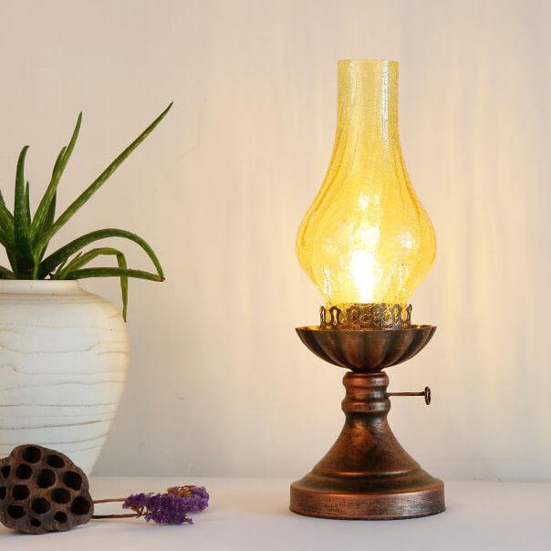 Charming Vintage Kerosene Oil Lamp – Antique 1-Light Table Lamp