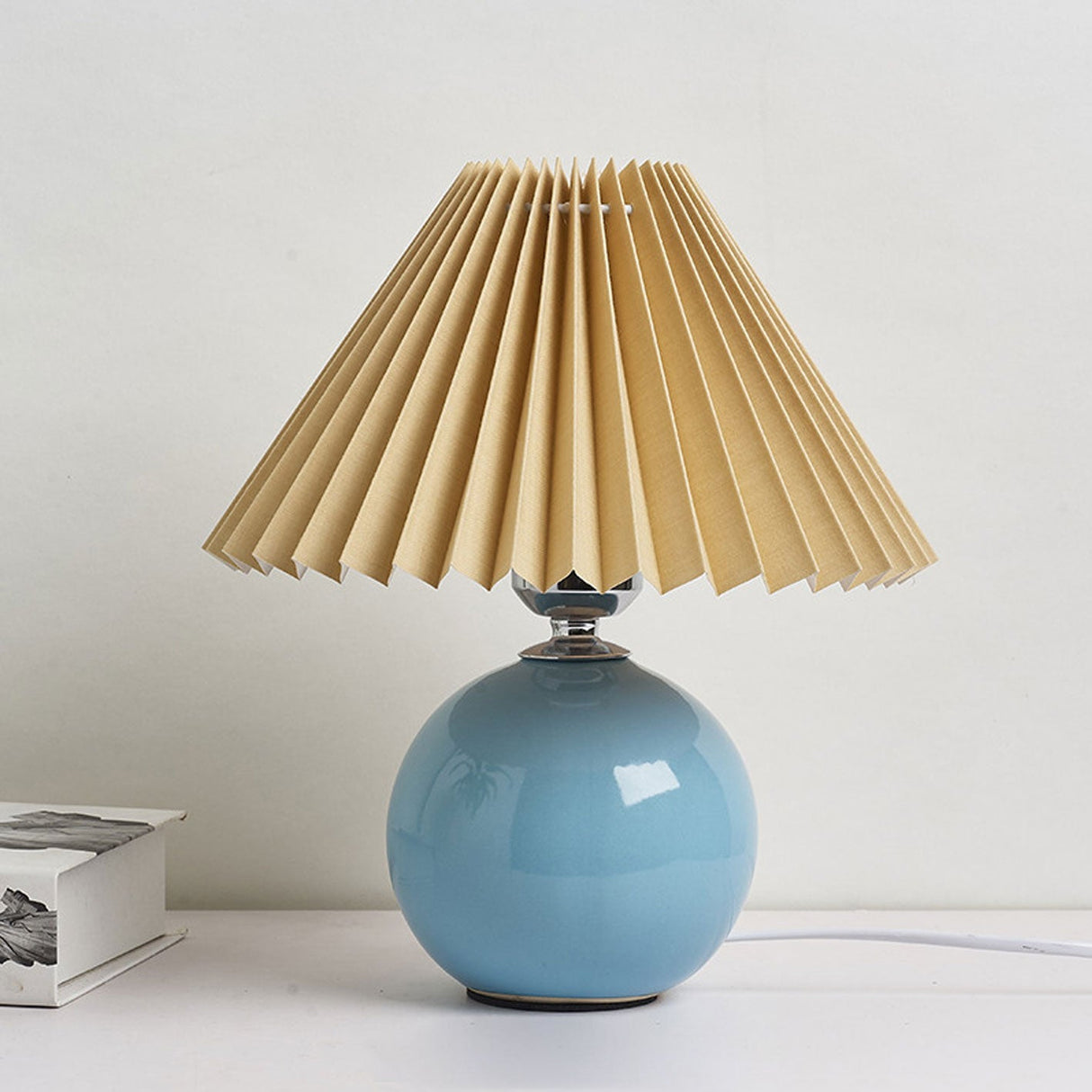 Sleek Nordic Minimalist Ceramic Pleated 1-Light Table Lamp