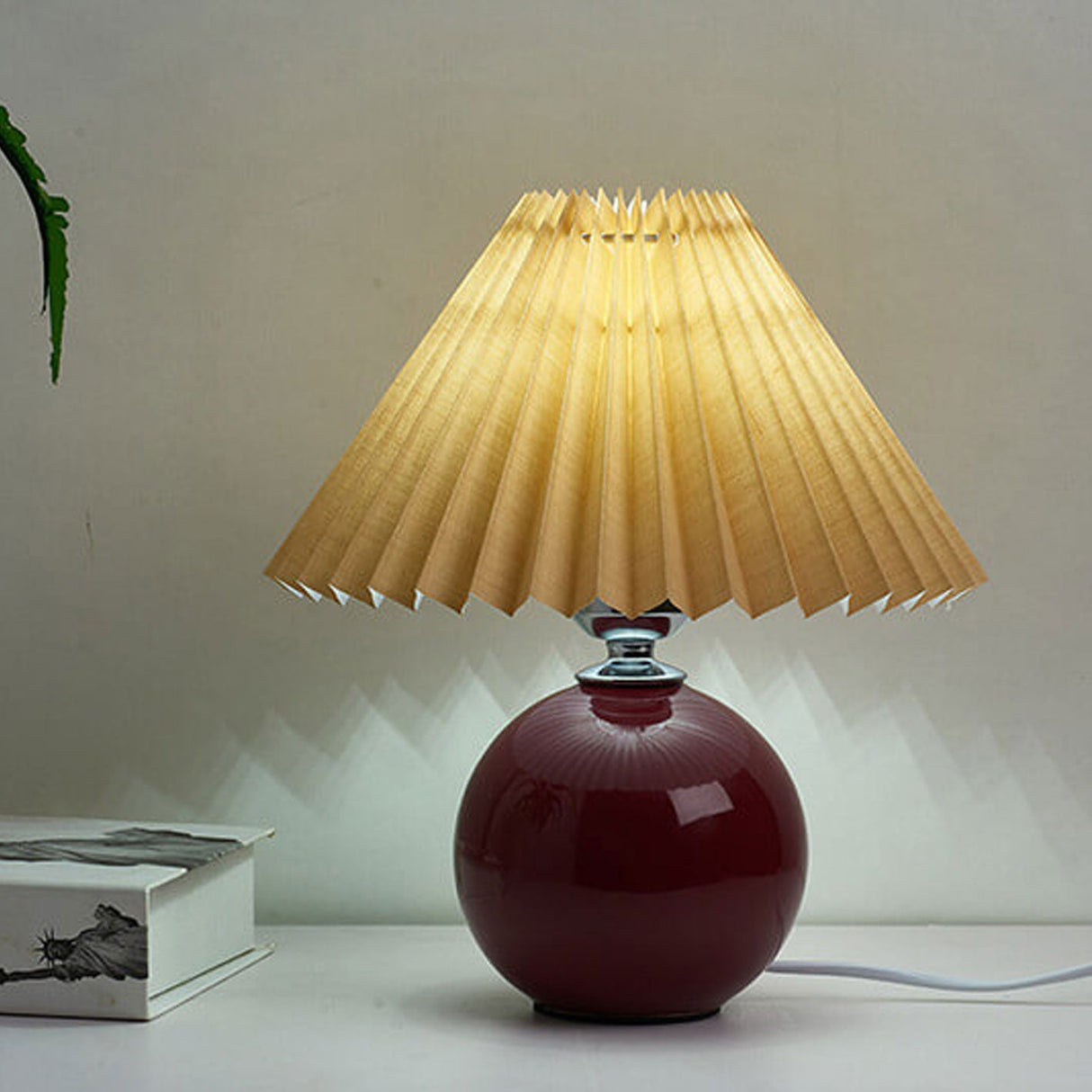 Sleek Nordic Minimalist Ceramic Pleated 1-Light Table Lamp