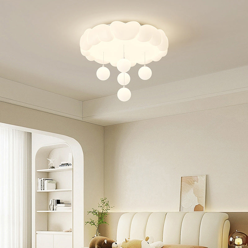 Modern Art Deco Iron-PE Heart-Shaped LED Flush Mount Ceiling Light for Kids’ Bedroom – Round Fixture