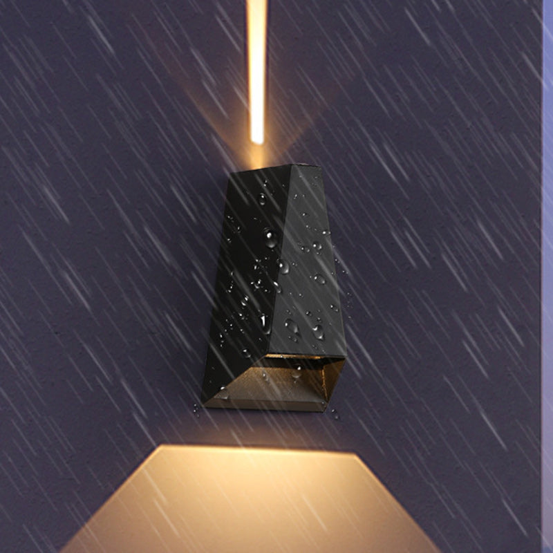 Modern Minimalist Aluminum Trapezoid LED Outdoor Wall Sconce with Up & Down Lighting for Garden