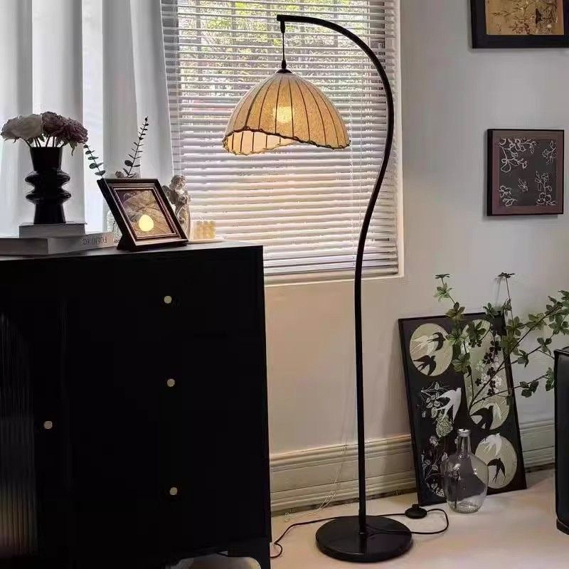 Elegant Traditional Vintage Round-Hat Iron Floor Lamp with Fabric Shade – 1-Light Standing Lamp for Living Room