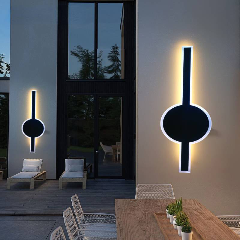 Sleek Modern Solar-Powered Wave LED Wall Sconce – Waterproof Aluminum & Acrylic Strip Lamp for Outdoor Patio