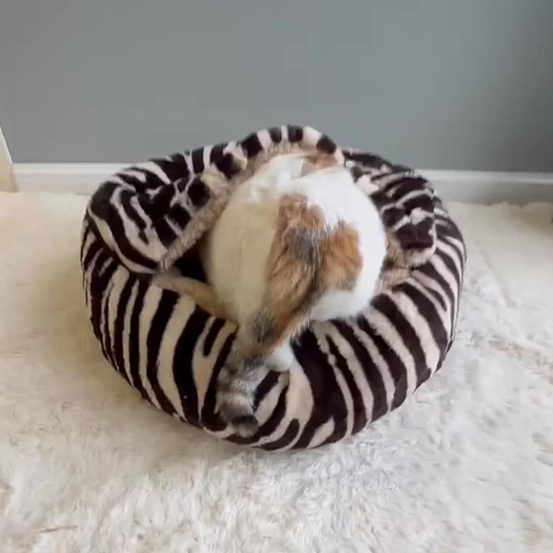 Cozy Round Arctic Fleece Pet Bed – Plush Long-Pile Lambswool with PP Cotton Filling, Colorful Warmth for Cats & Dogs, Bedroom-Ready