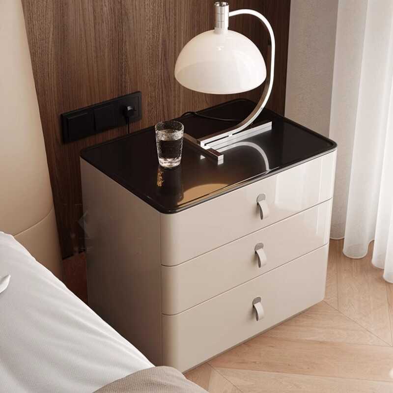 Modern Minimalist Nightstand with Quiet Sliding Rails – 3-Drawer, Large-Capacity Bedside Storage Table for the Bedroom
