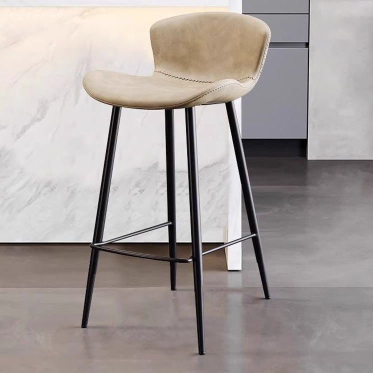 Contemporary Scandinavian Curved Faux Leather Bar Stool with Carbon Steel Frame, High-Leg Design & Footrest for Dining Room