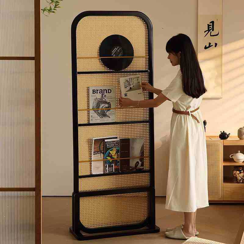 Traditional Chinese-Style Rubberwood Solid Wood Room Divider with PE Rattan Accents and 3-Tier Storage Shelf for Living Room