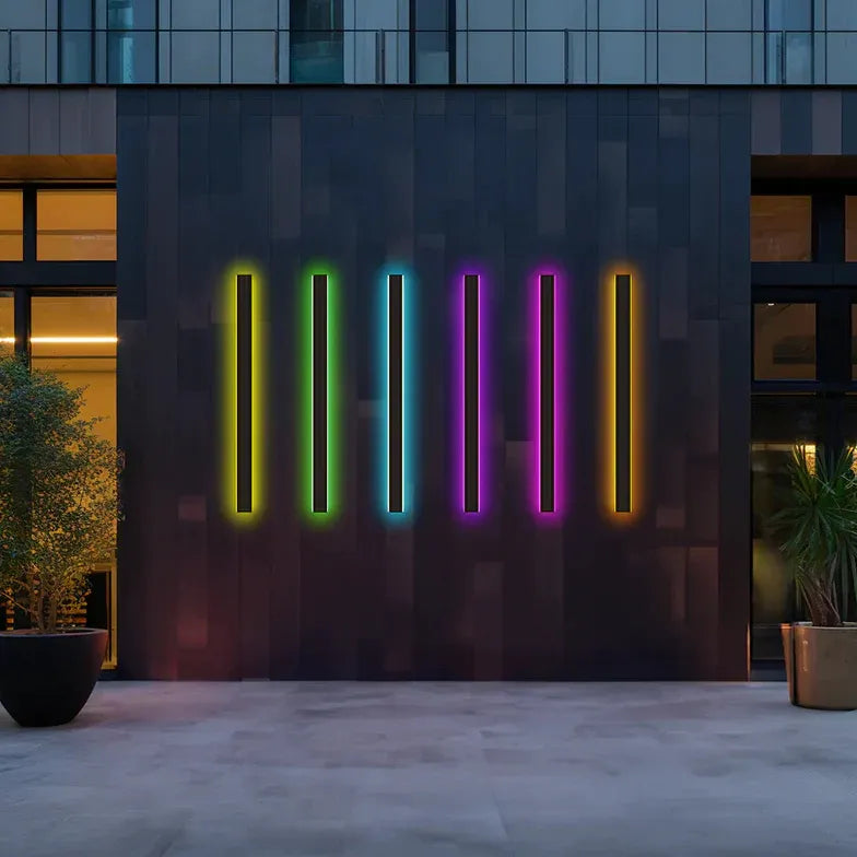 Sleek Black Minimalist Linear Dimmable LED Outdoor Wall Light - IP65 Weatherproof