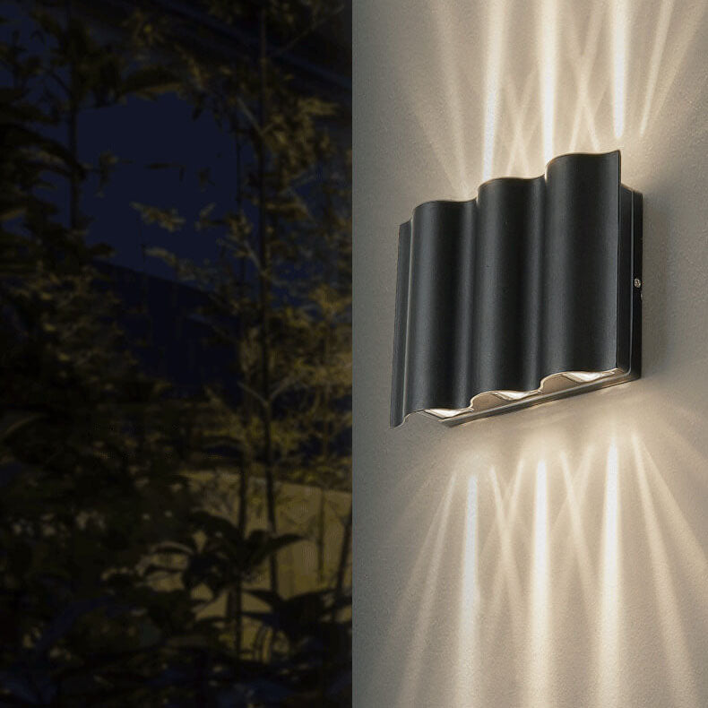 Modern Wave Aluminum LED Outdoor Wall Sconce – Waterproof, Weatherproof Exterior Lighting