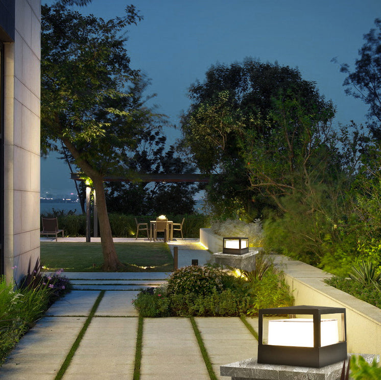 Industrial-Grade Waterproof Aluminum Cylinder LED Outdoor Landscape Light for Lawn and Garden