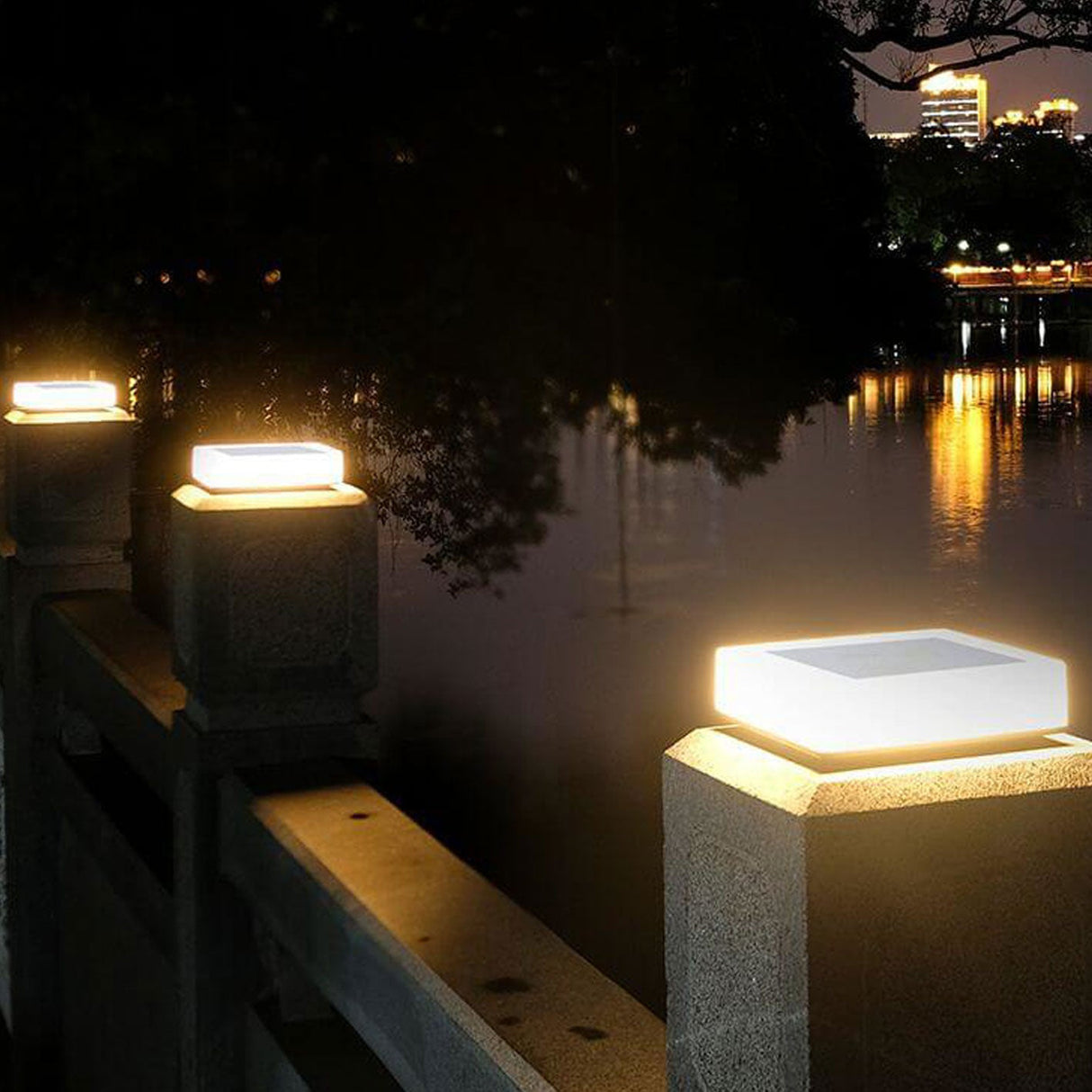 Modern Solar RGB Square Post Head Light for Outdoor Garden & Landscape Lighting