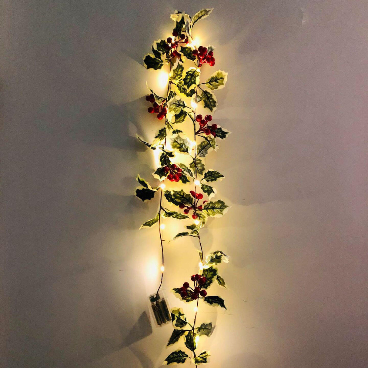 Christmas Red Fruit Rattan String Lights for Window & Patio – Perfect Party Decoration for Christmas and Thanksgiving