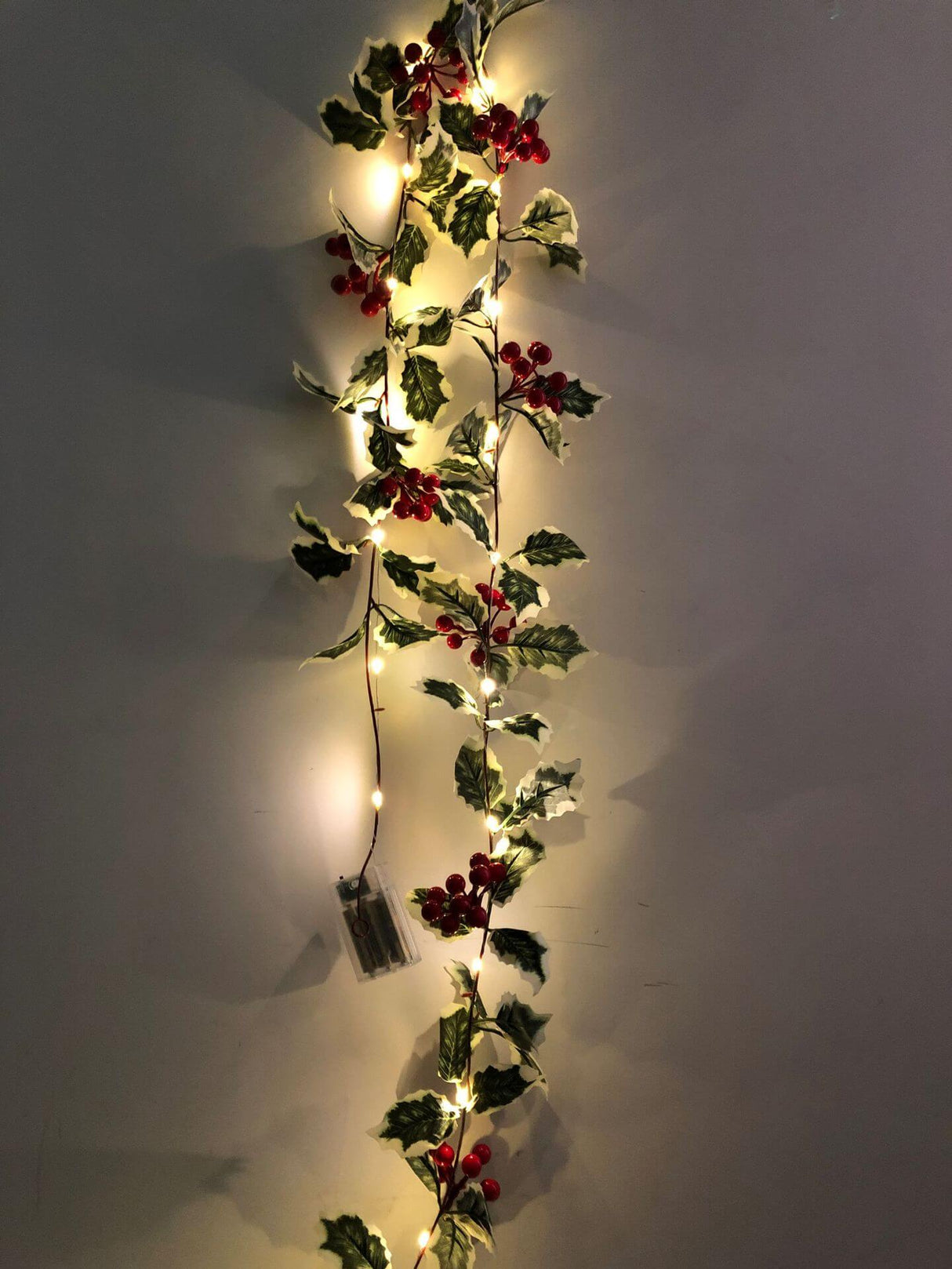 Christmas Red Fruit Rattan String Lights for Window & Patio – Perfect Party Decoration for Christmas and Thanksgiving