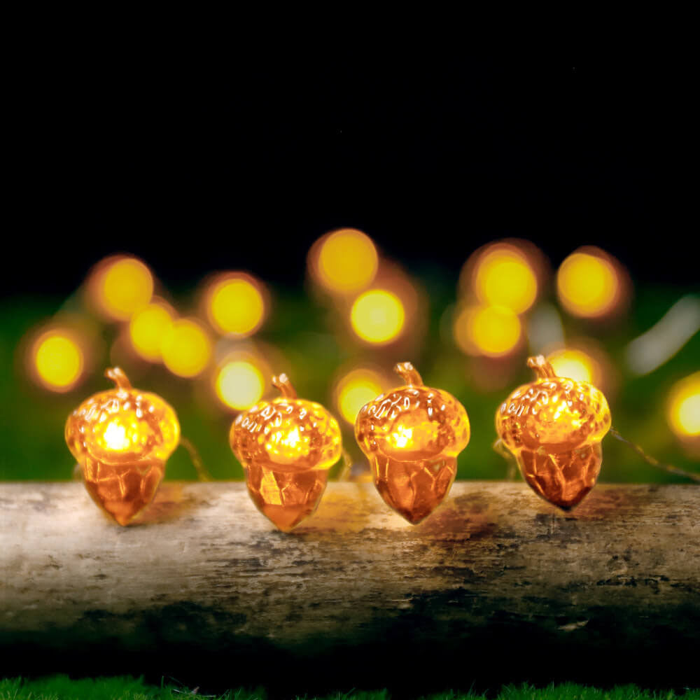 Modern Thanksgiving Maple, Acorn & Pumpkin Decor with 30 LED String Lights