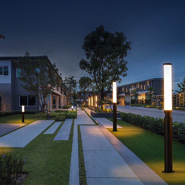 Lipstick-Inspired Modern Acrylic LED Outdoor Floor Lamp – Waterproof, Creative Lawn Lighting