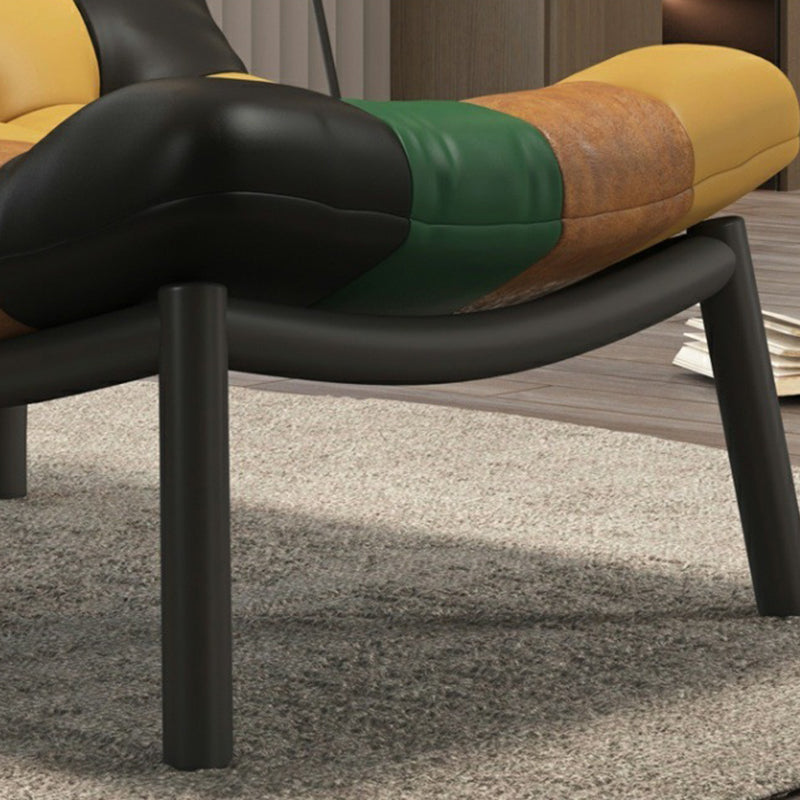 Chic Contemporary Scandinavian Rectangular Sofa - Upholstered in Faux Nappa Leather with a Carbon Steel Frame for Modern Living Rooms