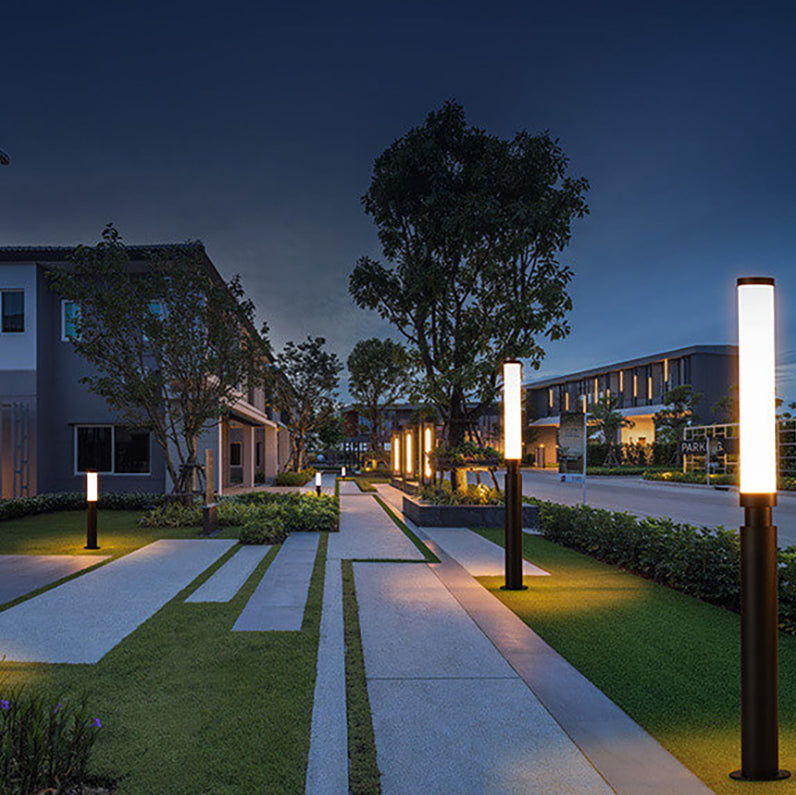 Lipstick-Inspired Modern Acrylic LED Outdoor Floor Lamp – Waterproof, Creative Lawn Lighting