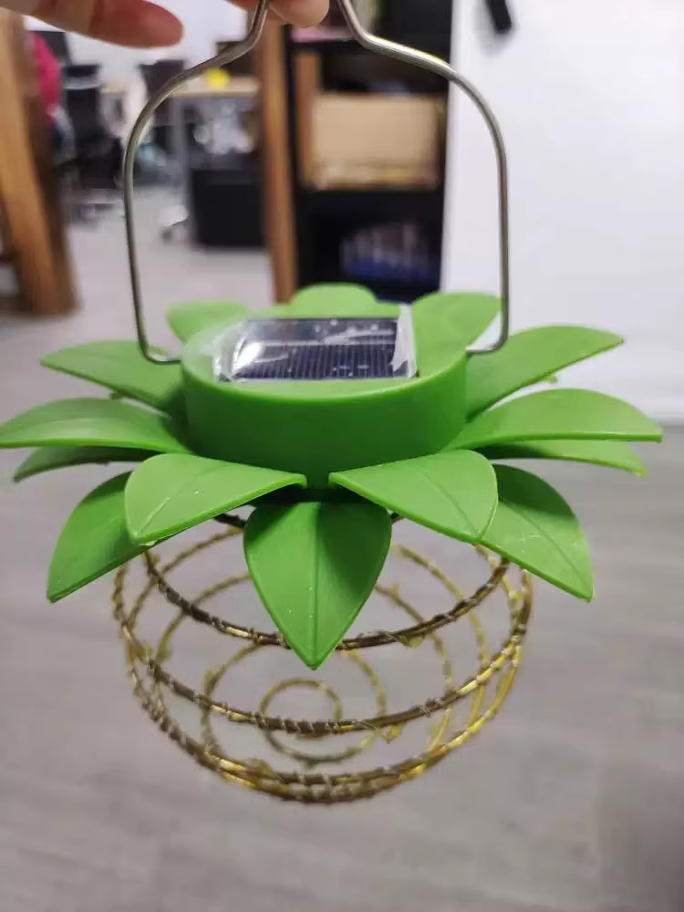 Solar Pineapple Iron Lantern with LED Copper Wire Lights – Outdoor Waterproof Hanging Garden Decor