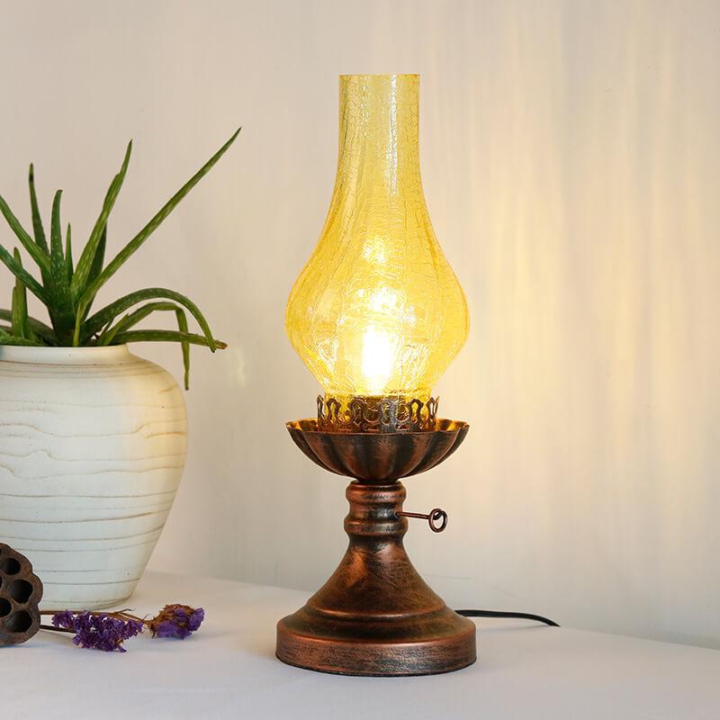Charming Vintage Kerosene Oil Lamp – Antique 1-Light Table Lamp