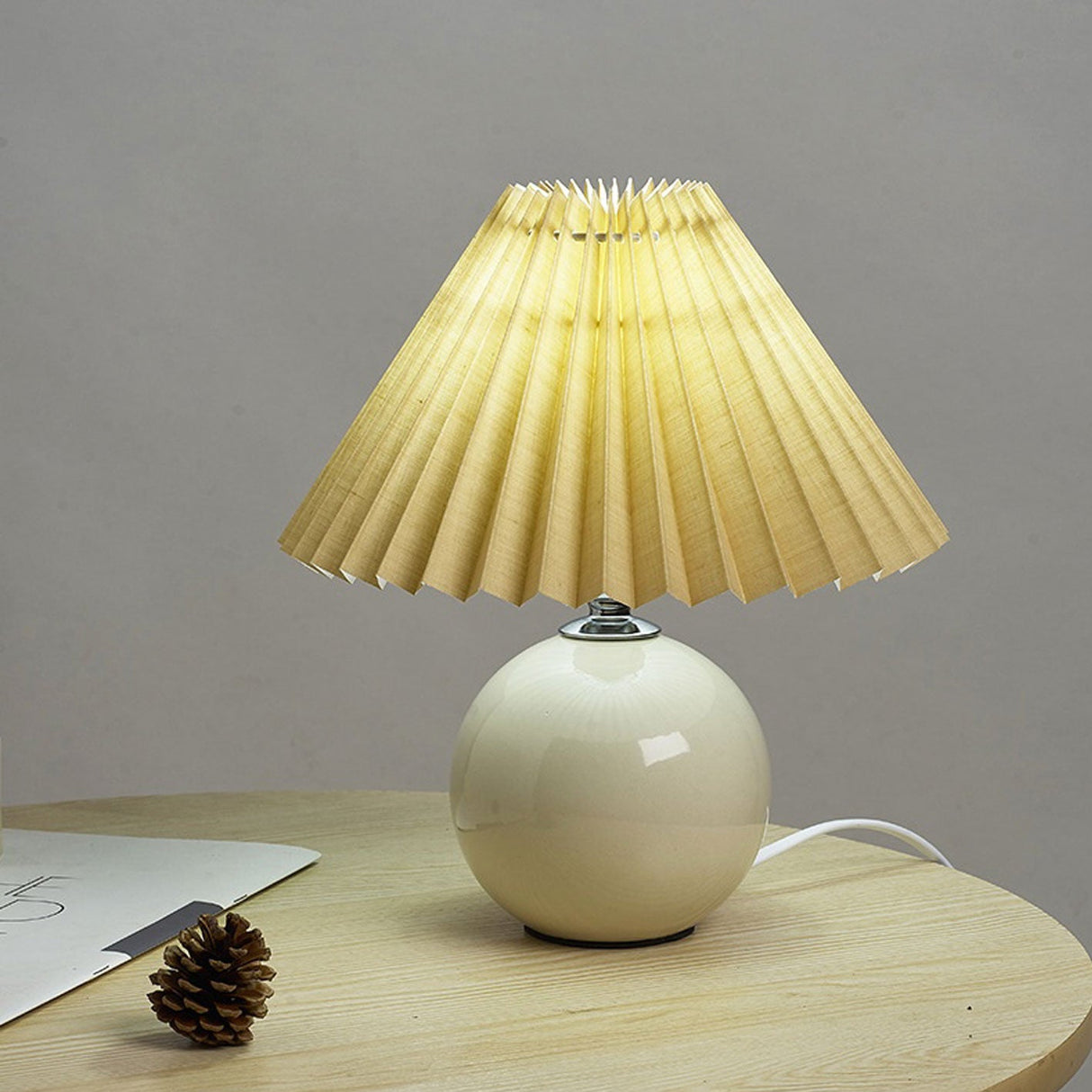 Sleek Nordic Minimalist Ceramic Pleated 1-Light Table Lamp