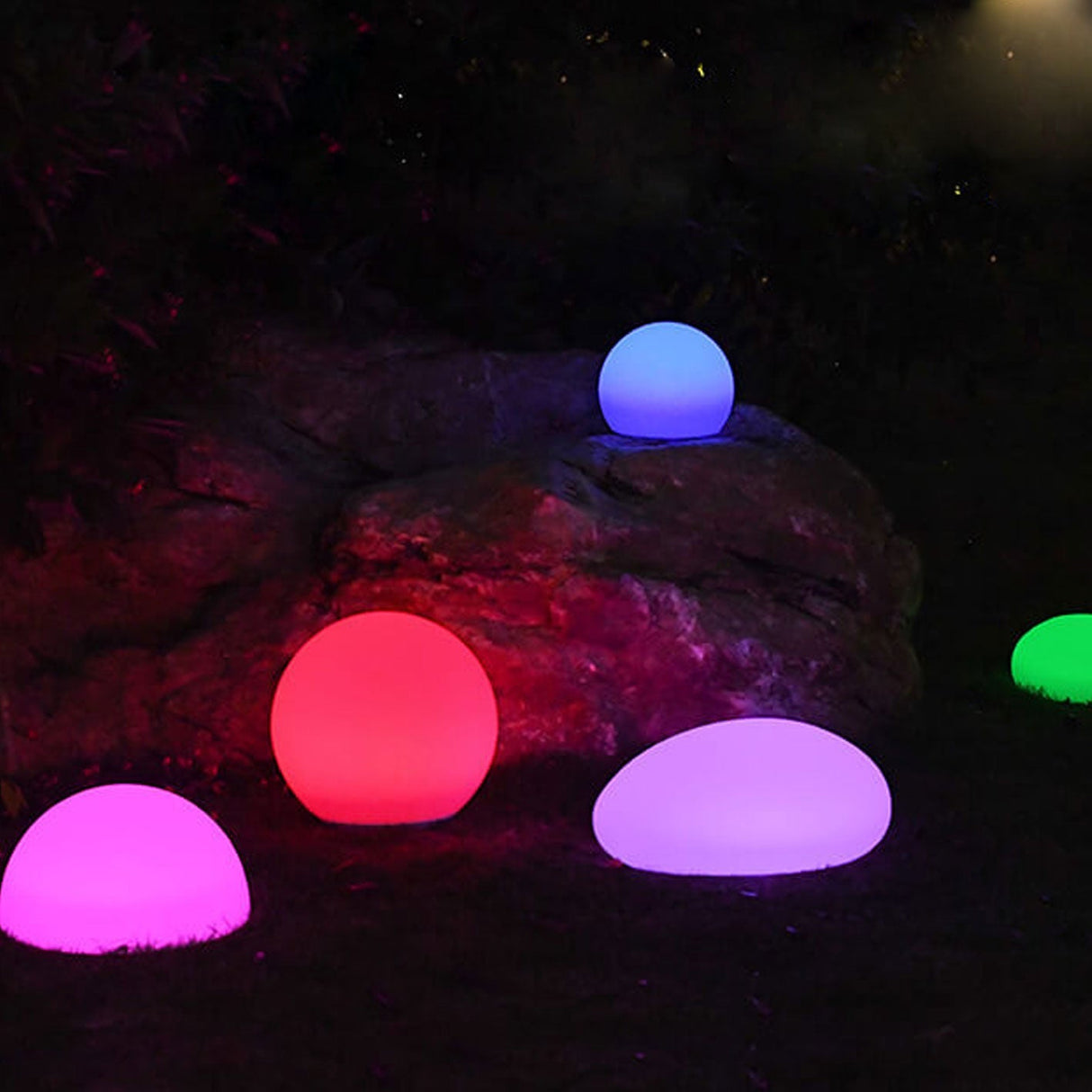 Solar-Powered Waterproof PE Sphere LED Outdoor Lawn Light - Decorative Garden Accent