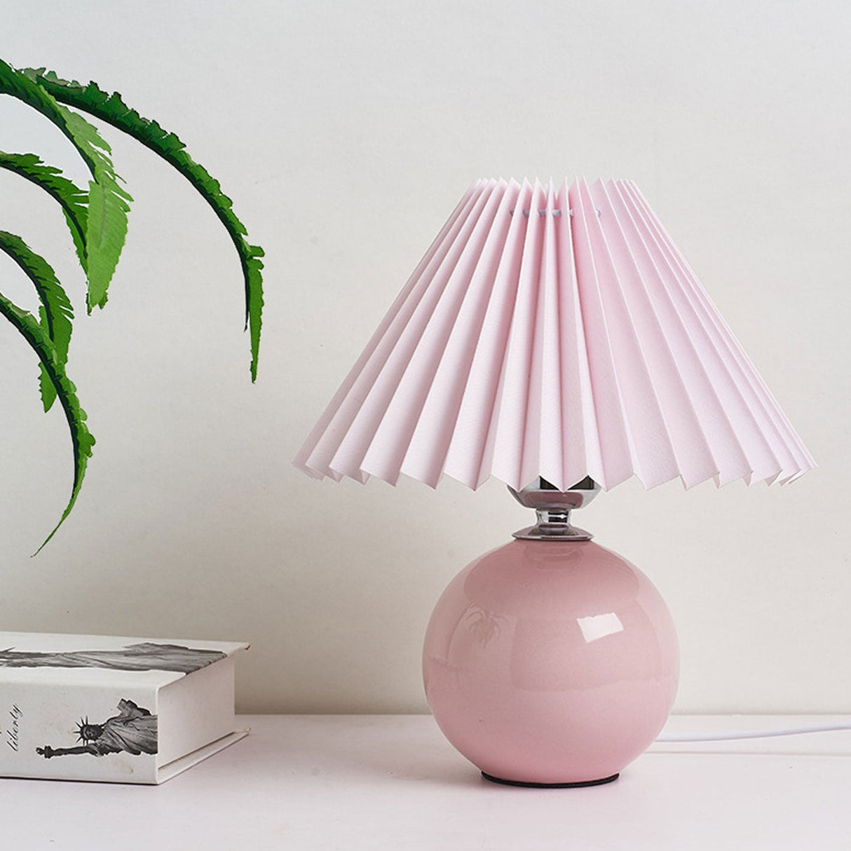 Sleek Nordic Minimalist Ceramic Pleated 1-Light Table Lamp