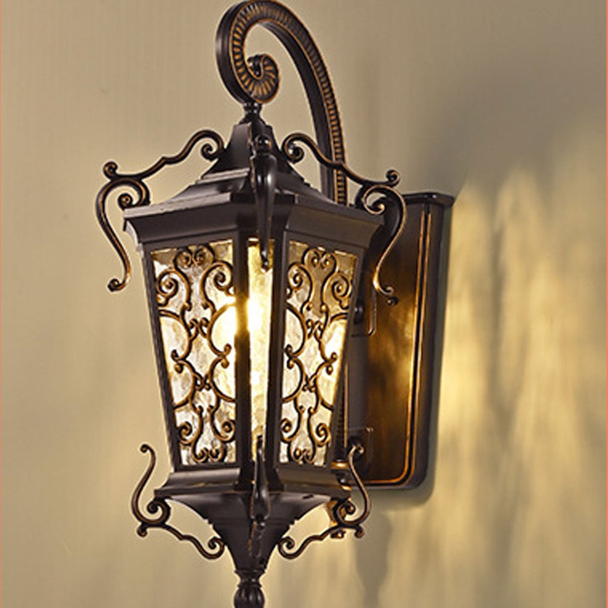 European Palace Outdoor Waterproof 1-Light Wall Sconce Lamp – Elegant Exterior Lighting