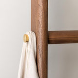 Elegant Modern Solid-Wood Ladder Hall Tree with Towel & Garment Rack – Space-Saving Organizer for Bedroom & Bathroom