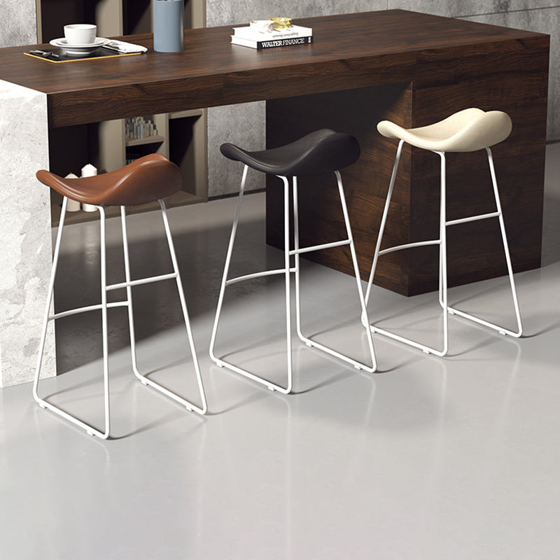 Modern Scandinavian PU Leather & Iron Triangle Bar Stool with Backrest and Footrest for Kitchen & Bar