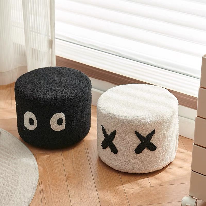 Contemporary Kids Round Lamb-Fleece Stool — Solid Wood, Multi-Layer Construction, Removable & Washable Cover, Low, Backless & Armless, Ideal for Entryways