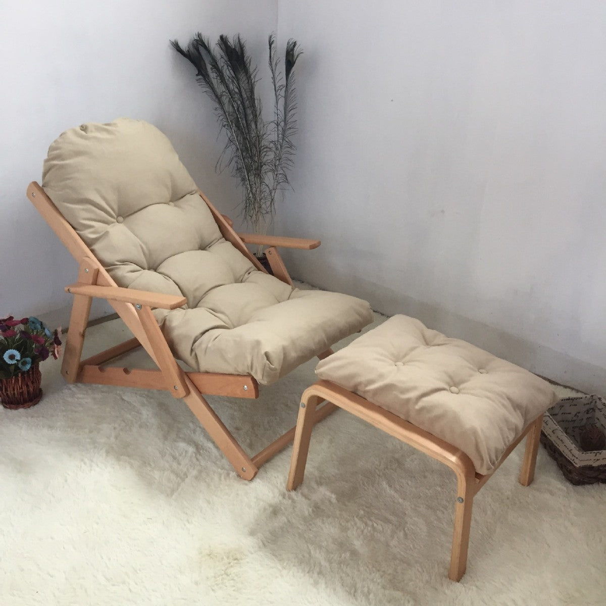 Contemporary Scandinavian-Style Fabric & Wood Recliner with Foldable Footrest and Armrest in Cotton Upholstery for Living Room