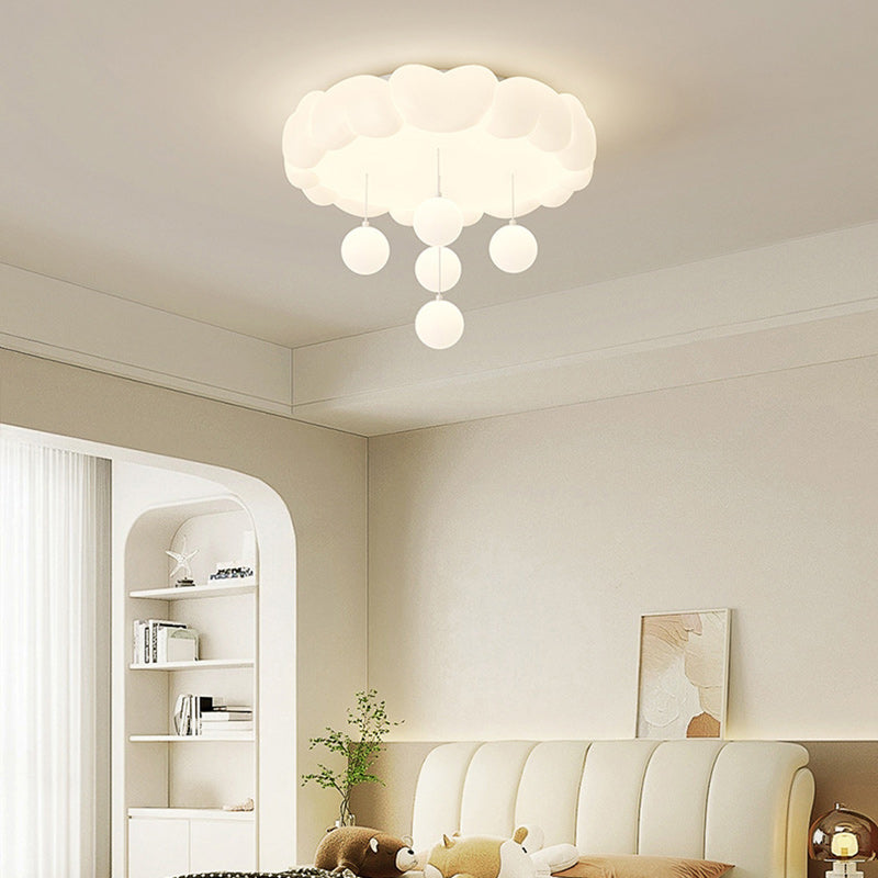 Modern Art Deco Iron-PE Heart-Shaped LED Flush Mount Ceiling Light for Kids’ Bedroom – Round Fixture