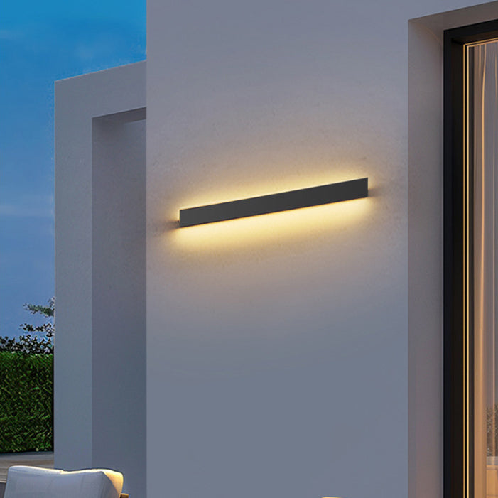 Modern Minimalist Outdoor LED Wall Sconce Lamp – Waterproof, Long Aluminum & Acrylic Construction for Patio