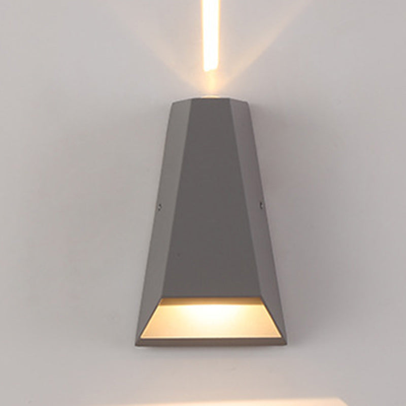 Modern Minimalist Aluminum Trapezoid LED Outdoor Wall Sconce with Up & Down Lighting for Garden