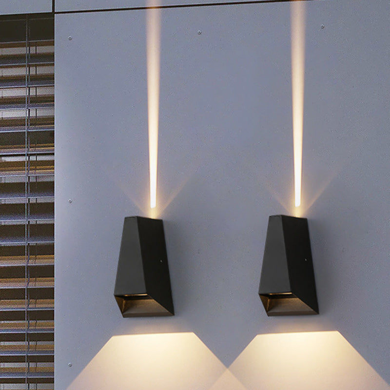 Modern Minimalist Aluminum Trapezoid LED Outdoor Wall Sconce with Up & Down Lighting for Garden