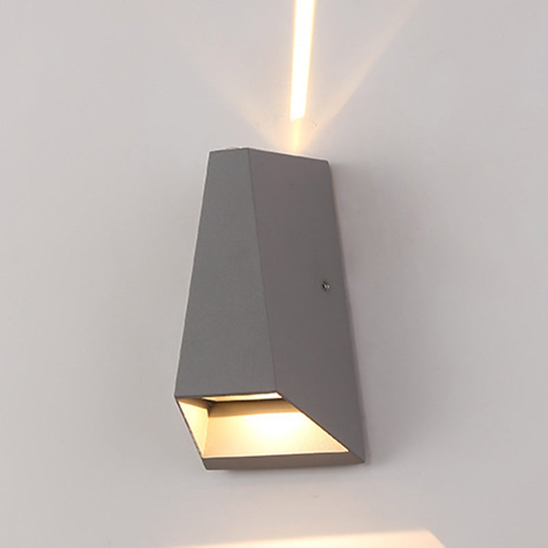 Modern Minimalist Aluminum Trapezoid LED Outdoor Wall Sconce with Up & Down Lighting for Garden