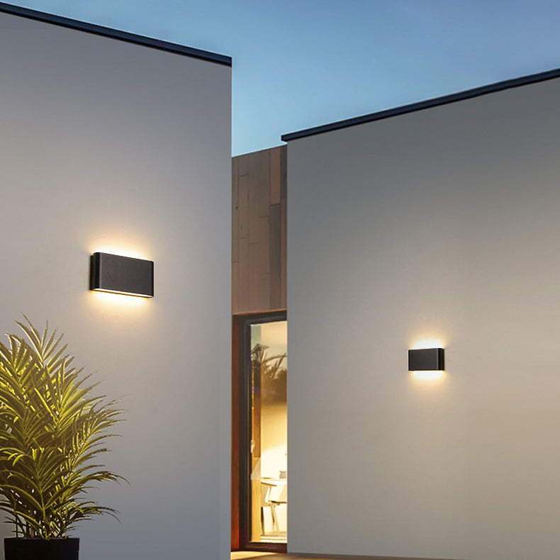 Sleek Modern Minimalist Waterproof Rectangle Aluminum LED Outdoor Wall Sconce Light for Patio