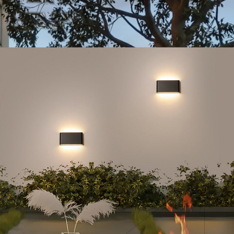 Sleek Modern Minimalist Waterproof Rectangle Aluminum LED Outdoor Wall Sconce Light for Patio