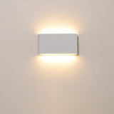 Sleek Modern Minimalist Waterproof Rectangle Aluminum LED Outdoor Wall Sconce Light for Patio