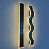 Sleek Modern Solar-Powered Wave LED Wall Sconce – Waterproof Aluminum & Acrylic Strip Lamp for Outdoor Patio