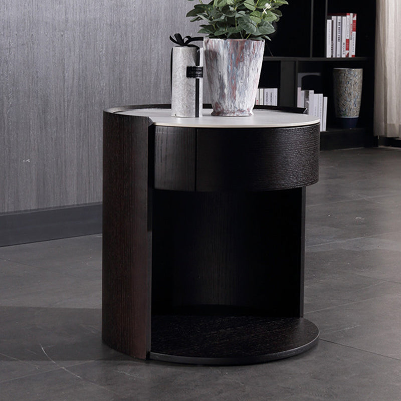 Modern Luxury Round Veneered Nightstand with Solid Wood Texture – Curved Bedside Table with One Drawer for Bedroom