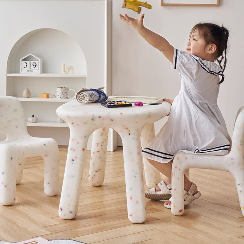 Contemporary Nordic PE Oval Kids Desk & Chair Set – Colorful, Safe & Durable for Living Room & Study