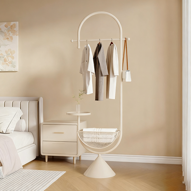 Modern Minimalist G-Shaped Hall Tree in Iron Carbon Steel, Freestanding with 1 Basket for Bedroom